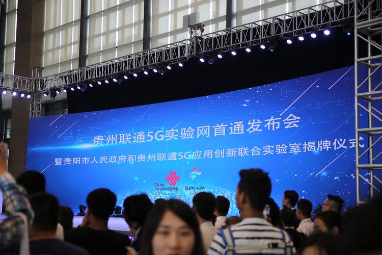 综合服务企业的核心竞争力建构——以软件开发、工业设计与人力资源服务的融合实践为例